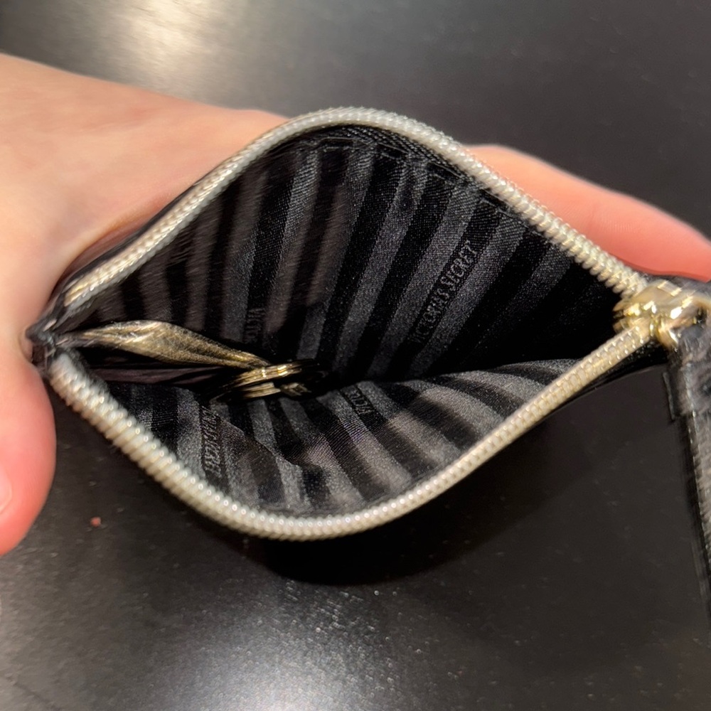 Victoria's Secret Black and Gold Card Holder Set - Picture 6 of 6